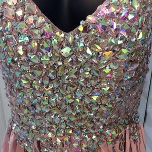YISHAER SIZE 12 PROM PARTY DRESS V NECKLINE RACER BACK RHINESTONE BODICE NWT